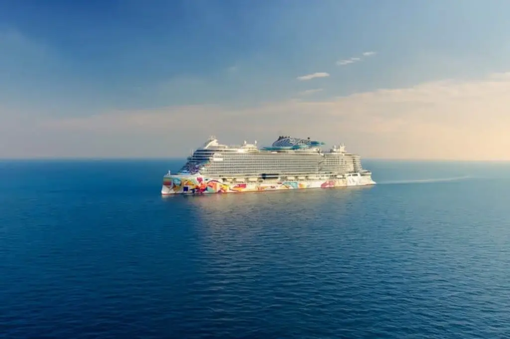 Aqua — 7-night Caribbean cruise ship