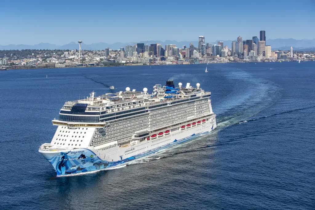 Bliss — 12-night Caribbean cruise ship
