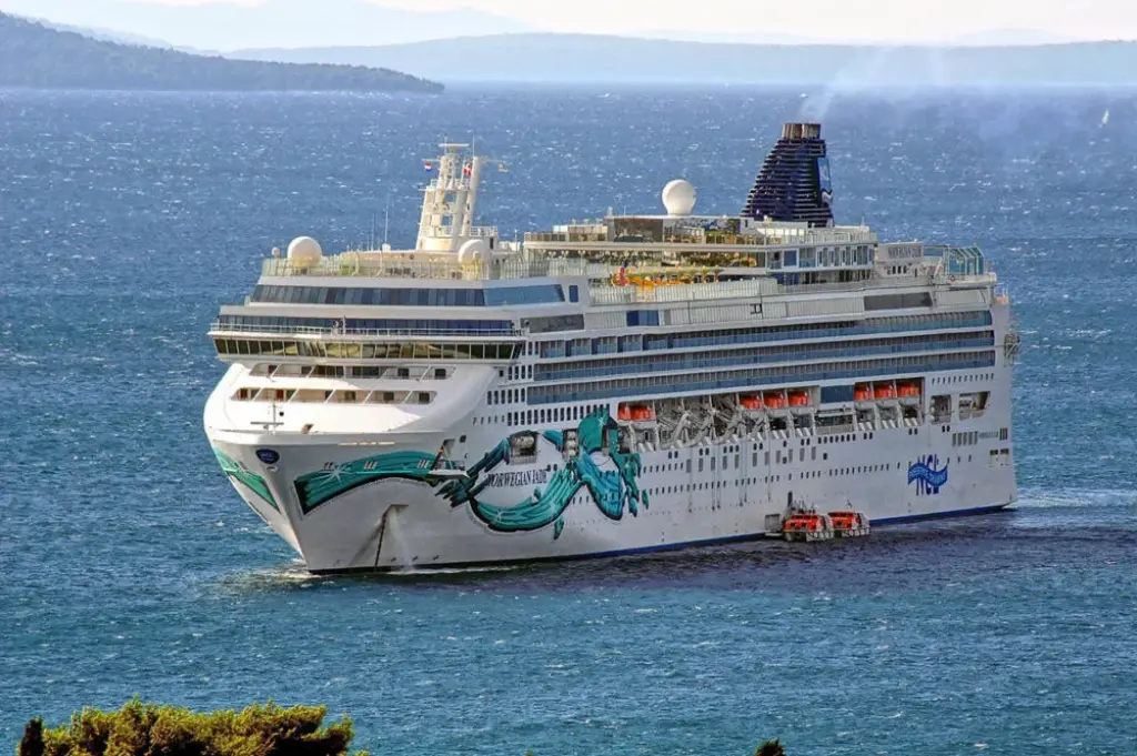 Jade — 7-night Alaska cruise ship