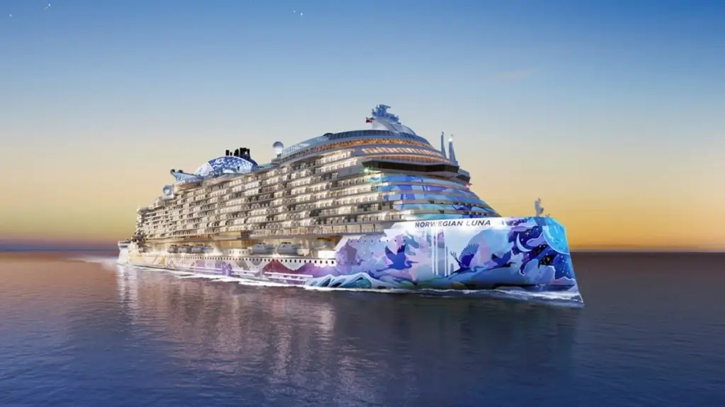 Luna - Norwegian Cruise Line